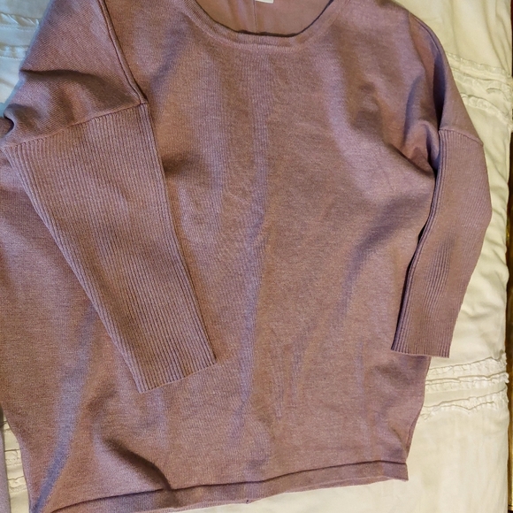 Saint tropaz, light plum color, size small - Picture 2 of 2